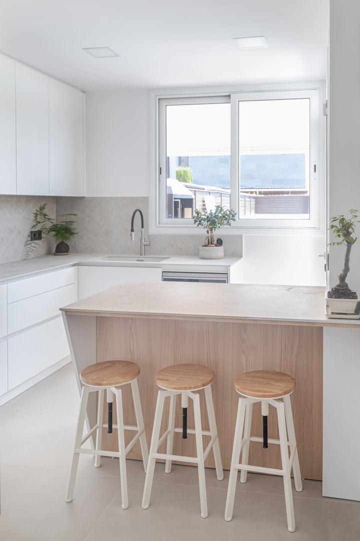 Evok Dekton 8mm in a kitchen setting