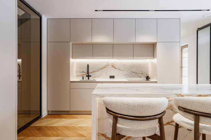 Reverie Dekton 8mm in a kitchen setting
