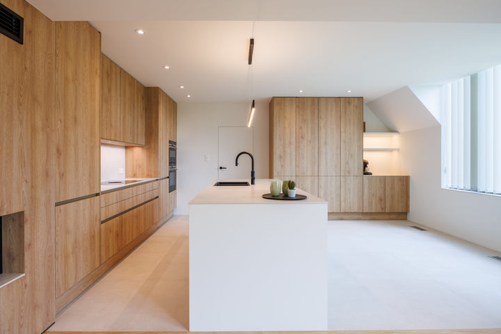 Albarium Dekton 8mm in a kitchen setting