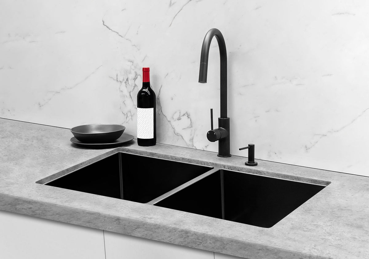Round Piccola Pull Out Kitchen Mixer Tap - Matte Black