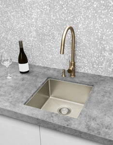 Round Piccola Pull Out Kitchen Mixer Tap - Champagne Meir