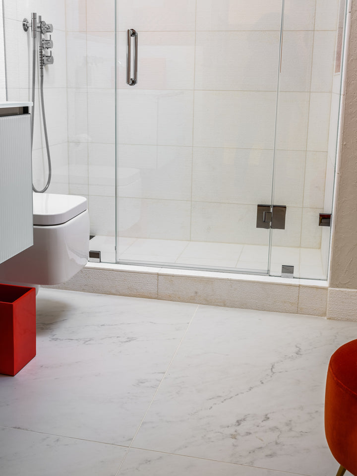 Marina Dekton 8mm in a bathroom setting
