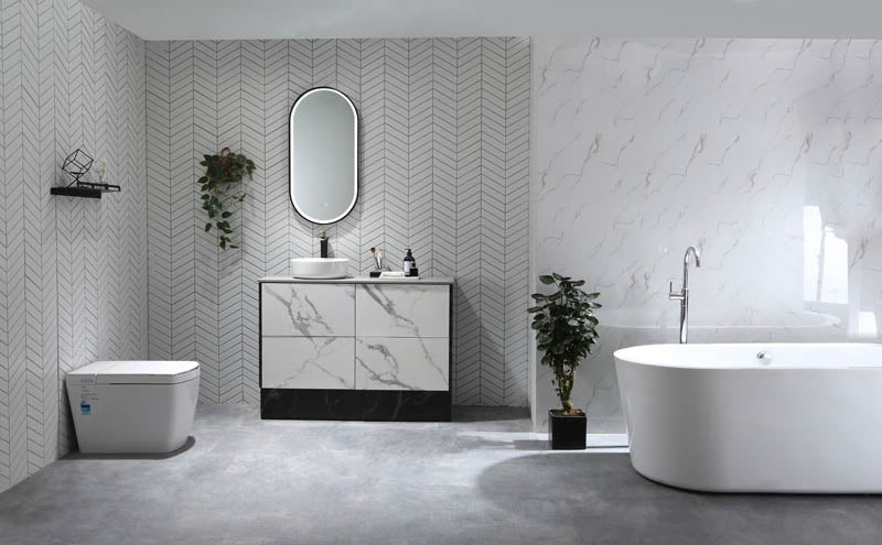 Gatsby LED Mirror Manhattan Black lifestyle view 3