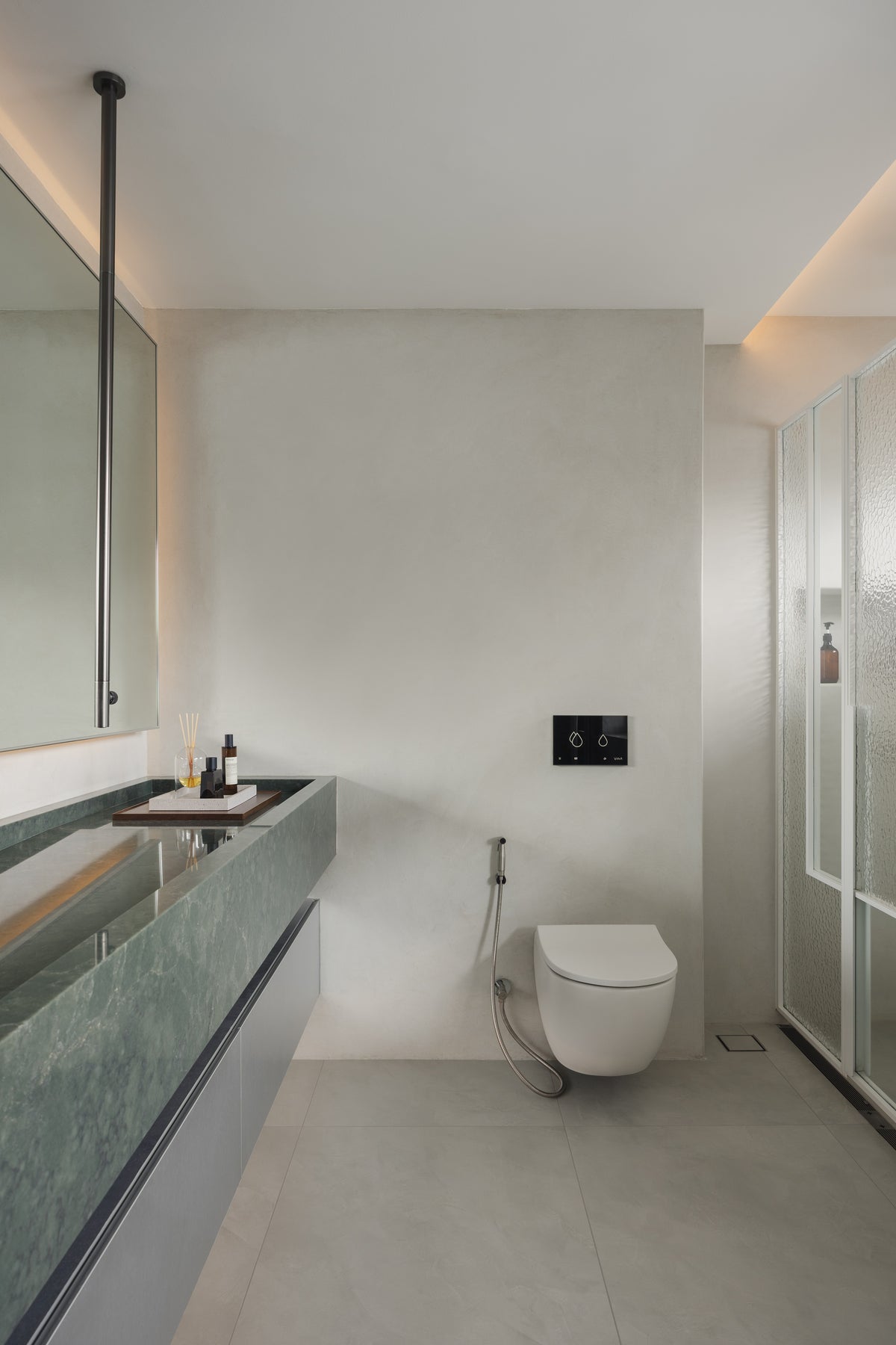 Argentium Dekton Optimma 4mm in a bathroom setting
