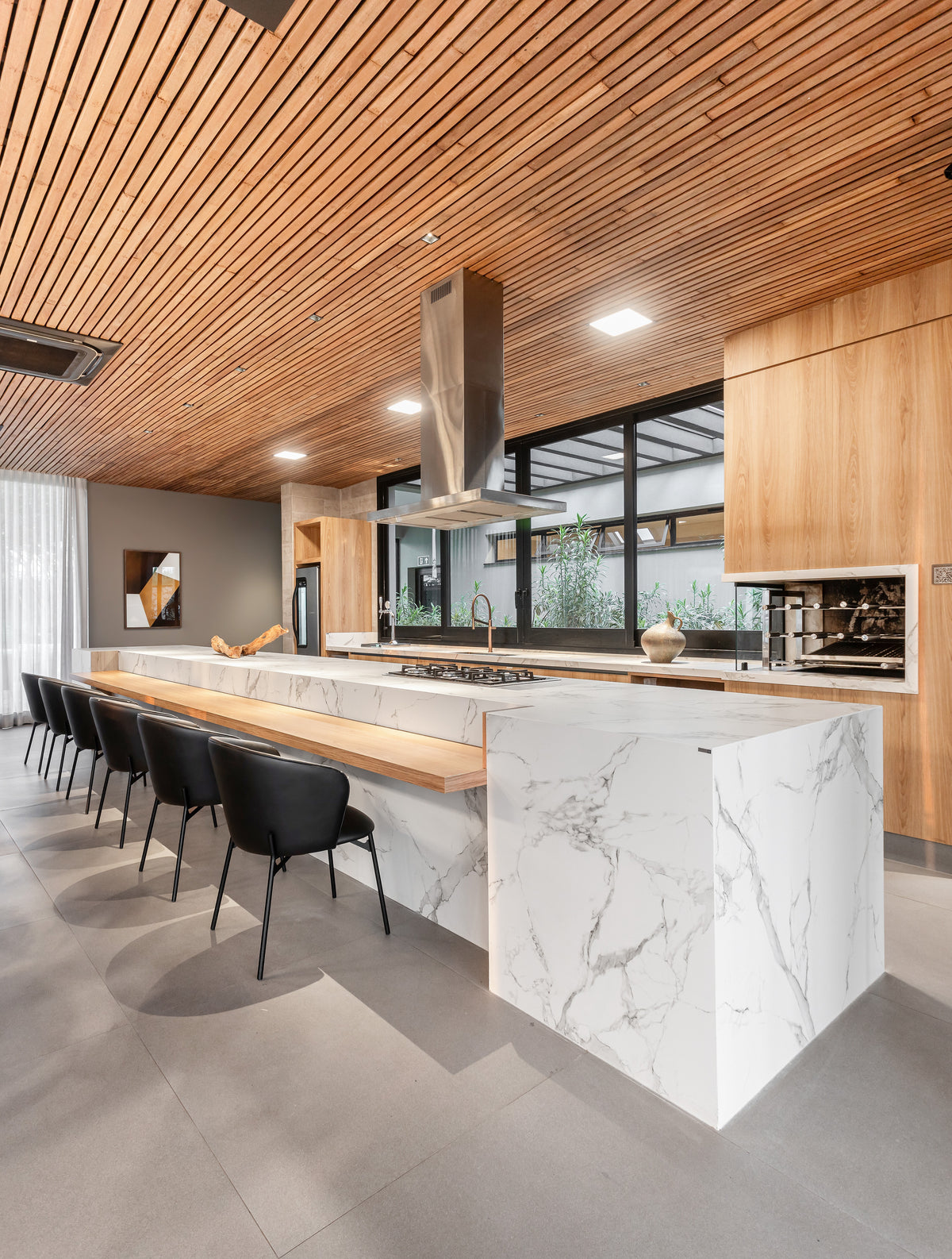 Aura Dekton 8mm in a kitchen setting