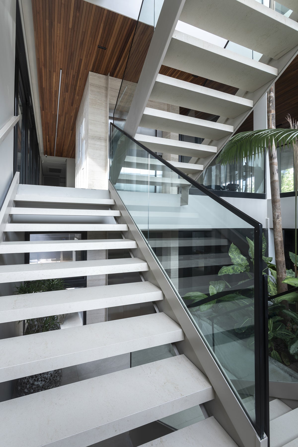 Danae Dekton 8mm in a hallway or staircase setting