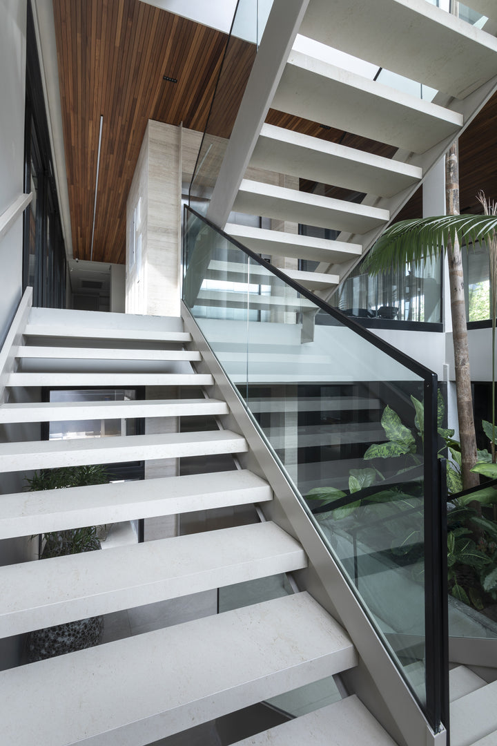 Danae Dekton 8mm in a hallway or staircase setting
