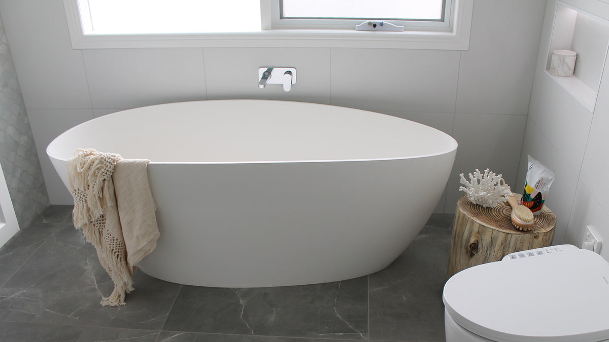 Tranquil Plus 1700 Freestanding Gloss White Bath - ADP image 3