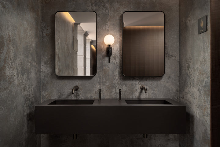 Domoos Dekton 8mm in a bathroom setting