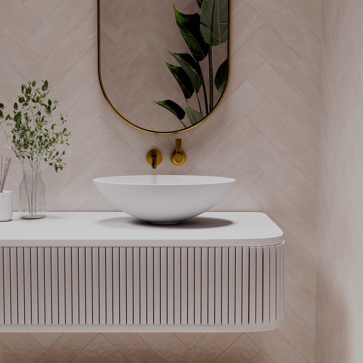 Pearl above counter basin — front view