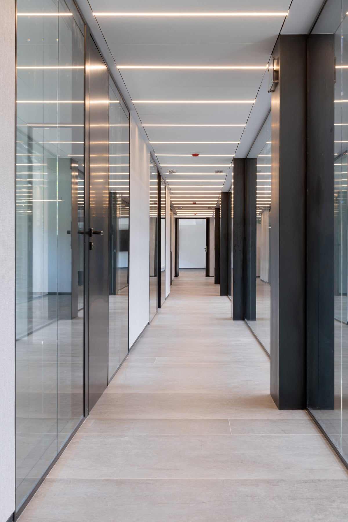 Soke Dekton 8mm in a commercial interior setting