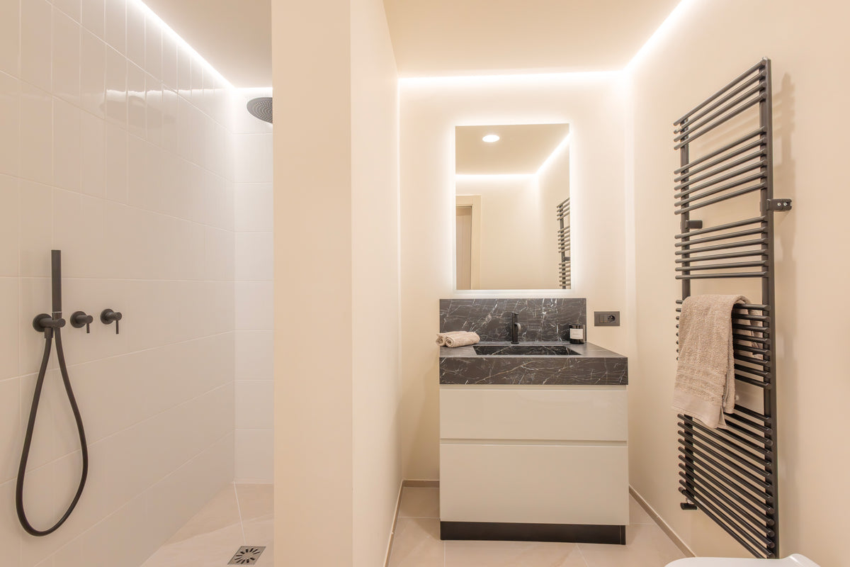 Somnia Dekton Optimma 4mm in a bathroom setting