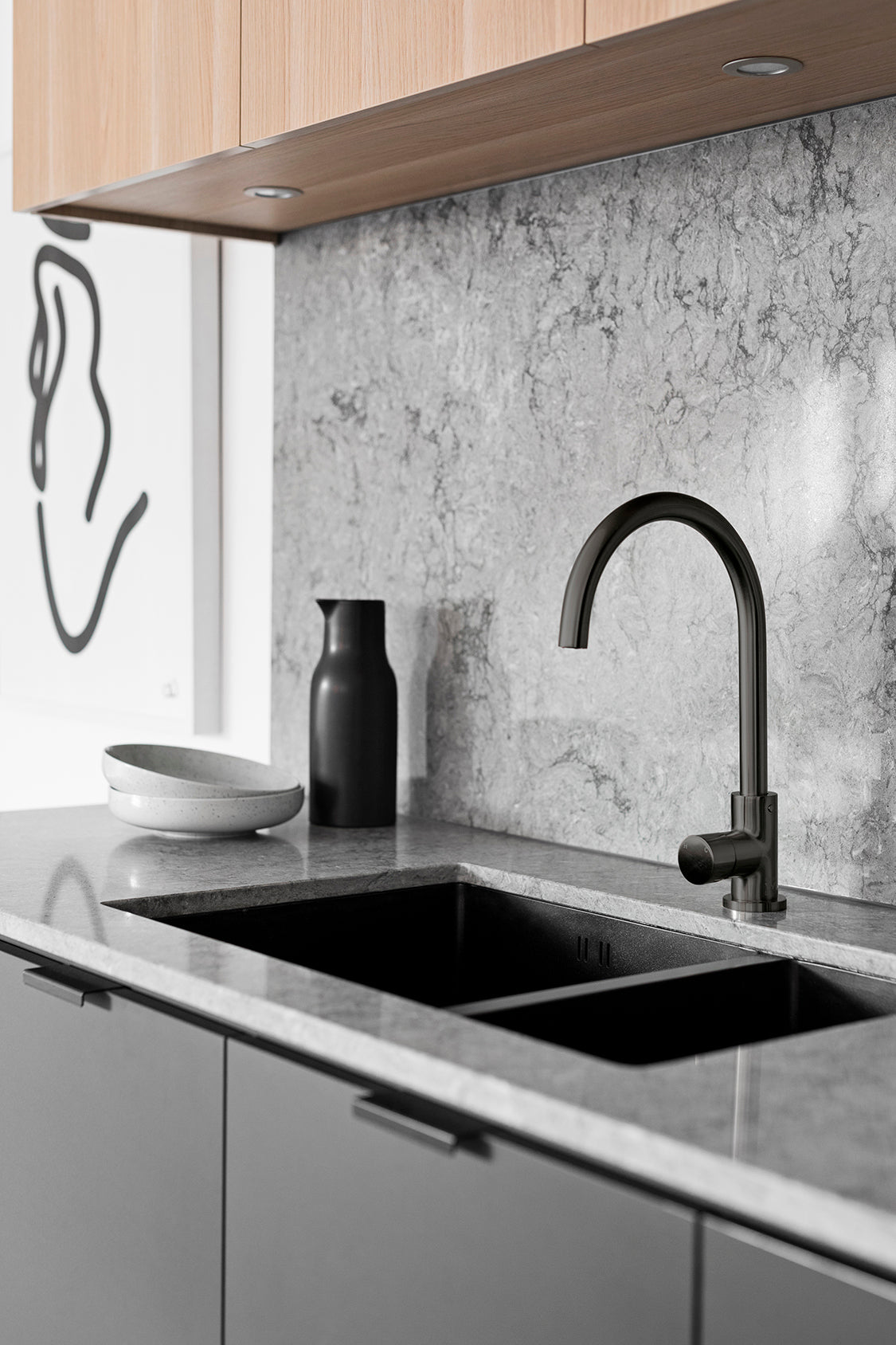 Round Gooseneck Kitchen Mixer Tap with Pinless Handle - Shadow Gunmetal