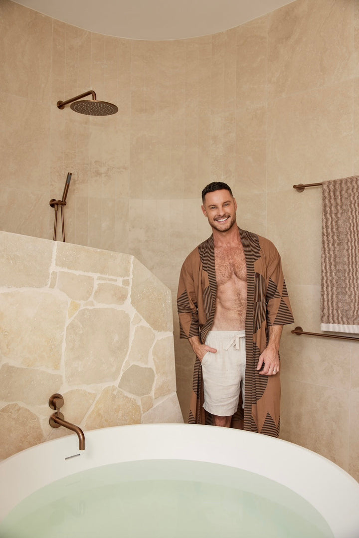 Universal Round Curved Spout - Lustre Bronze