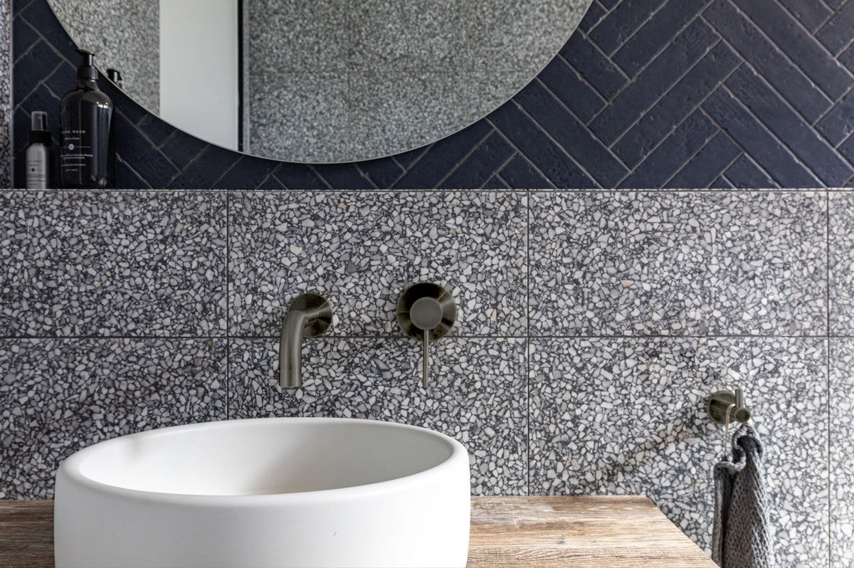 Round Robe Hook - Shadow Gunmetal