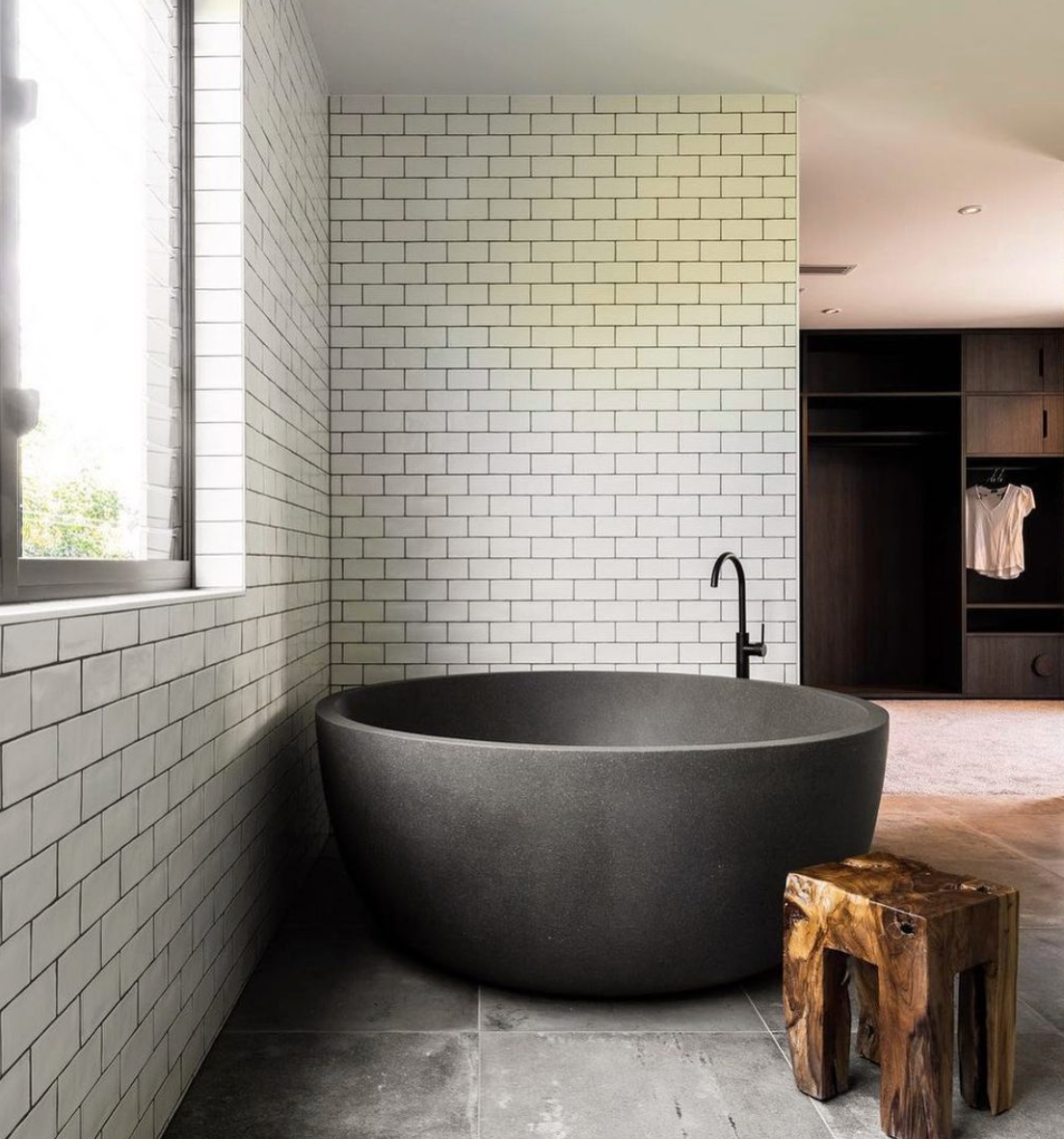 Romeo freestanding bath — bathroom lifestyle