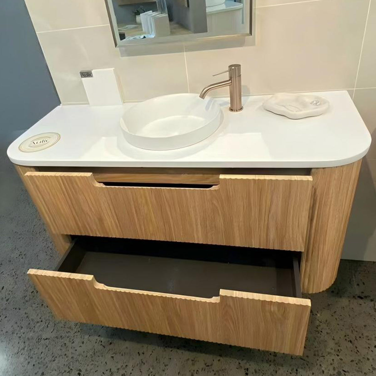 Varcelli Tier Wall Hung 900mm - product photo 4