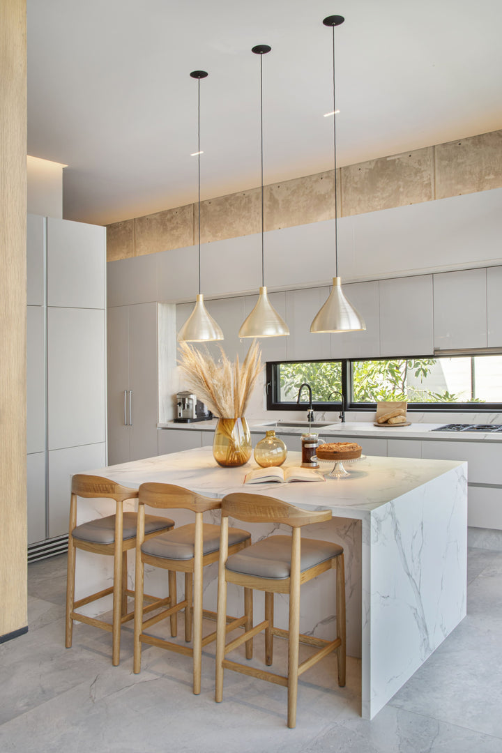 Aura Dekton 8mm in a kitchen setting