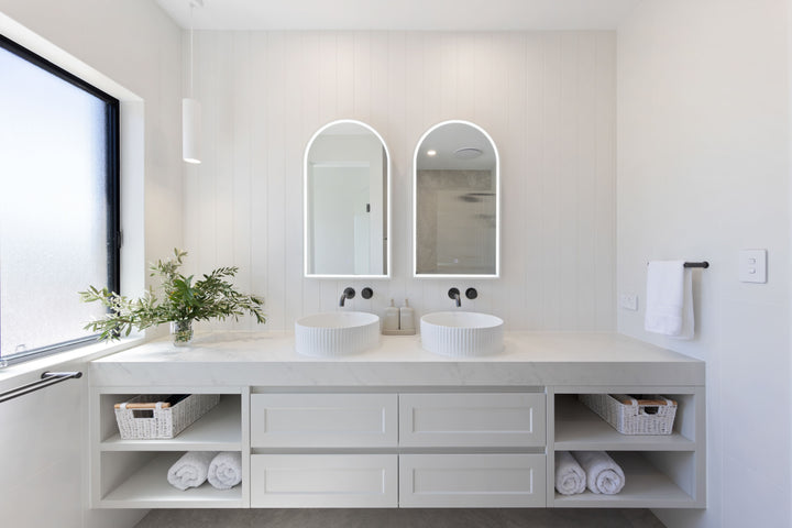 Marina Dekton 8mm in a bathroom setting