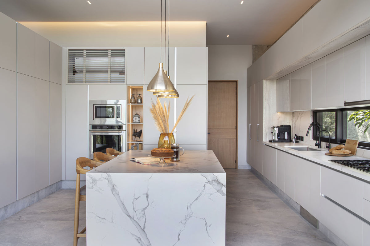 Aura Dekton 8mm in a kitchen setting