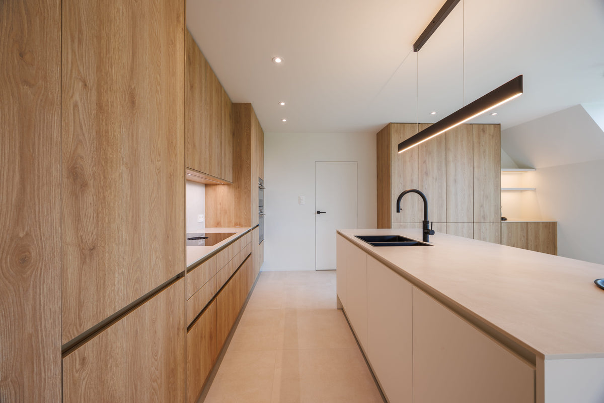 Albarium Dekton 8mm in a kitchen setting