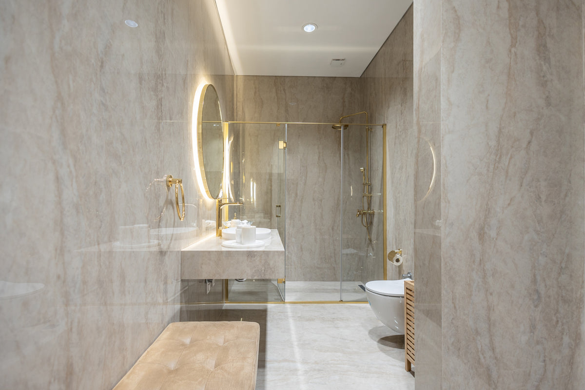 Arga Dekton 8mm in a bathroom setting