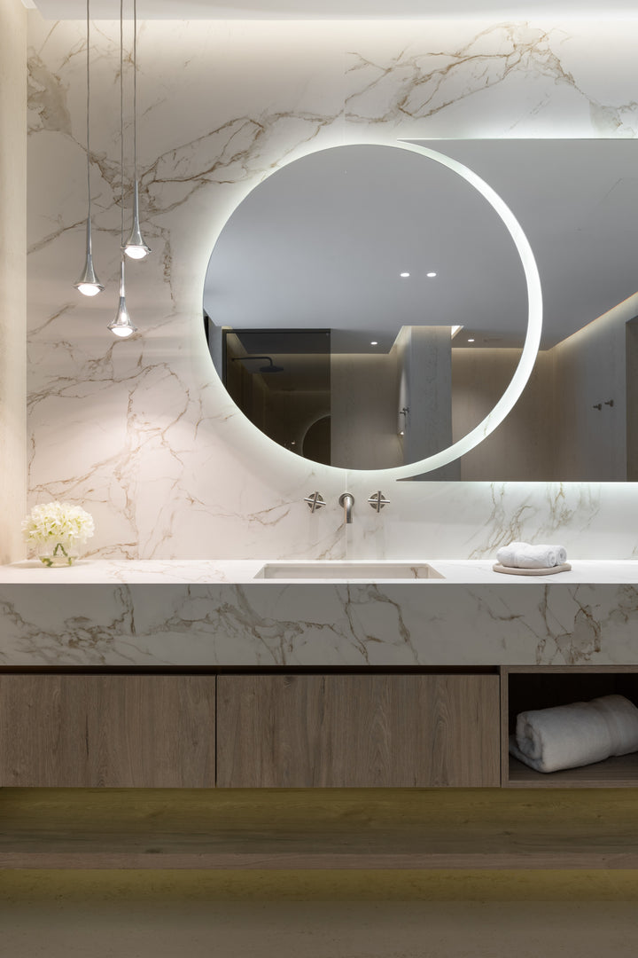 Dekton Entzo22 in a bathroom (second photo)