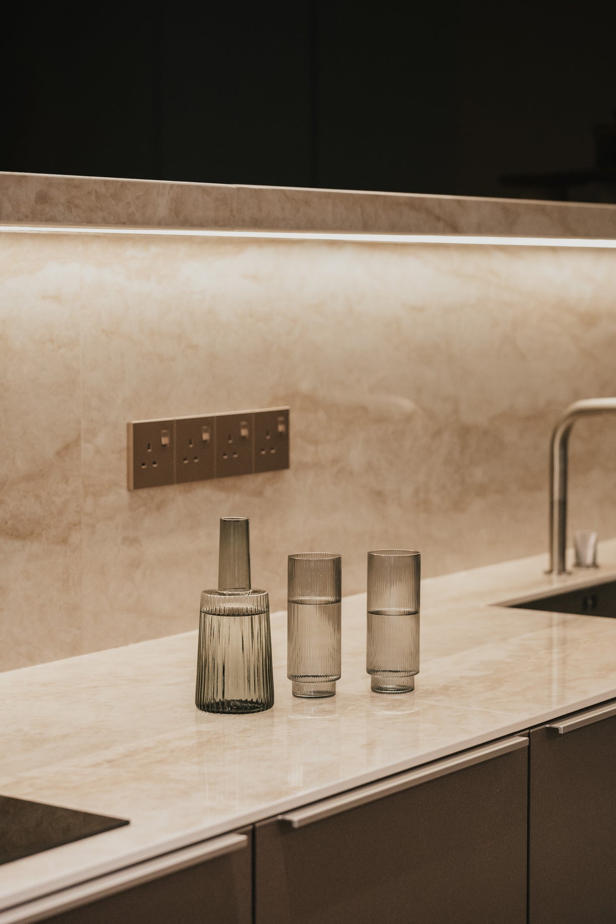Arga Dekton 8mm in a kitchen setting
