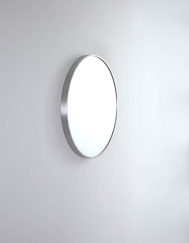 Modern Round Mirror Brits Nickel detail view 2