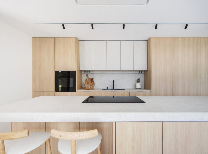 Nebbia Dekton 8mm in a kitchen setting