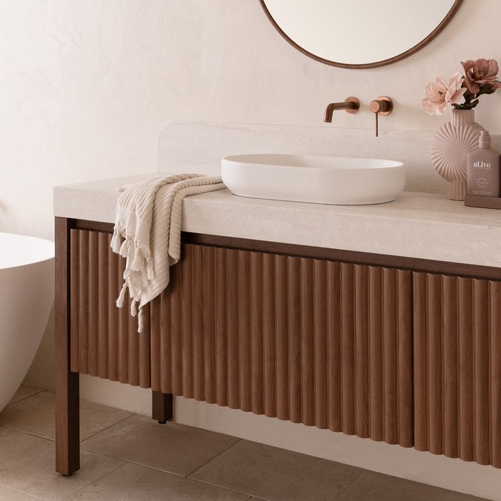 Marilyn Basin - Gloss White - bathroom lifestyle