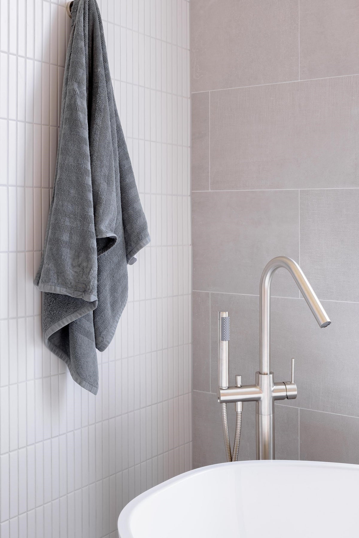 Round Freestanding Bath Spout and Hand Shower - PVD Brushed Nickel