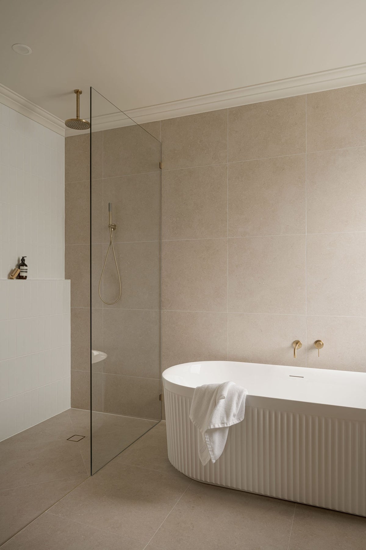Bronte 1500 Freestanding Gloss White Bath - ADP image 6