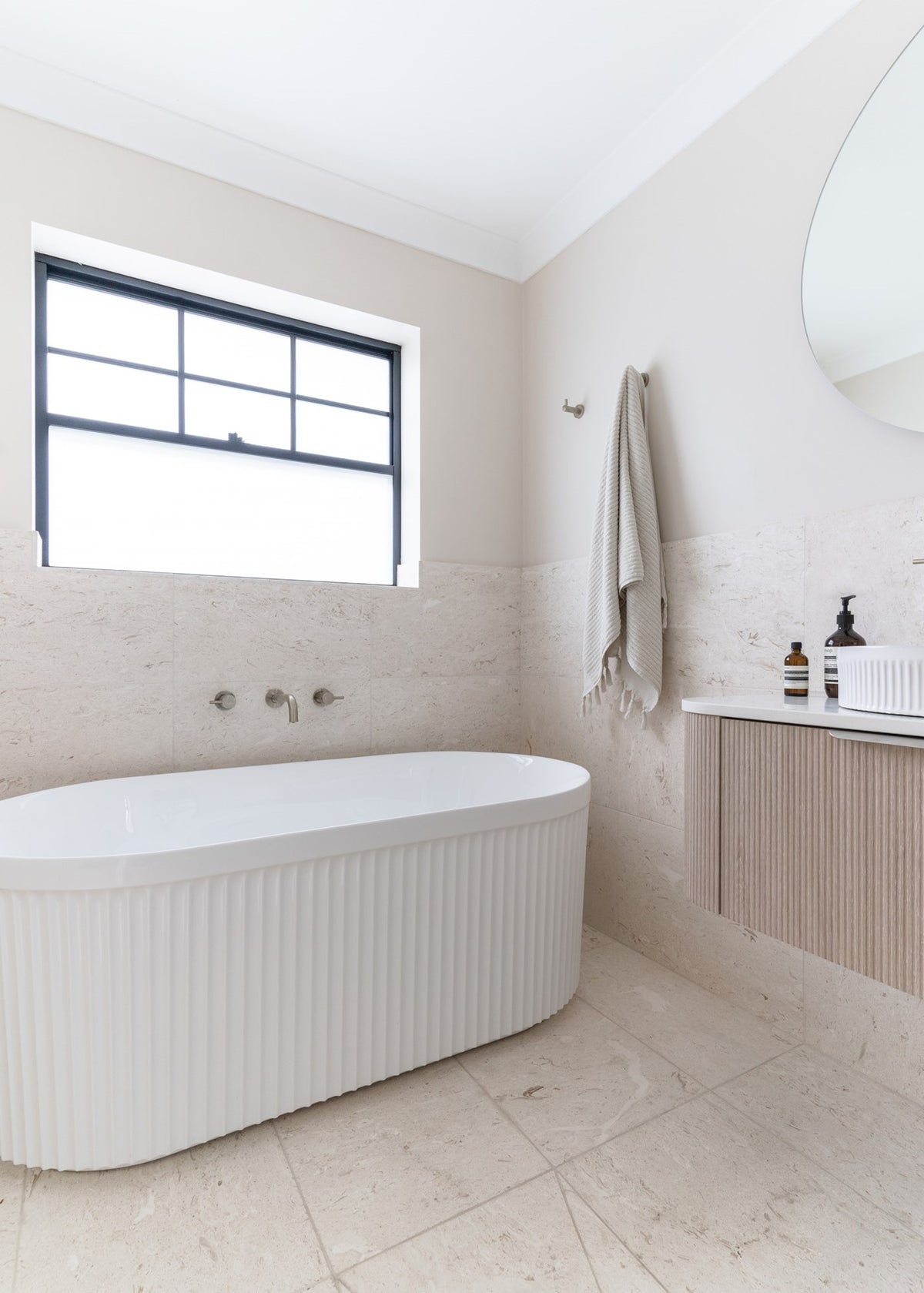 Bronte 1500 Freestanding Gloss White Bath - ADP image 4