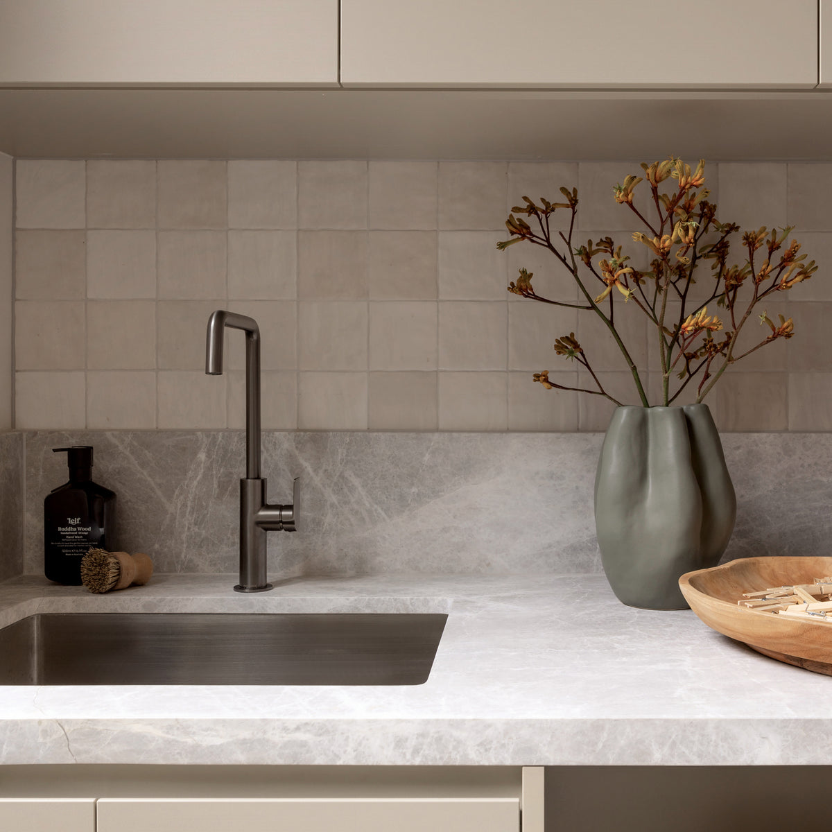 Mekko Sink Mixer 190mm Squareline lifestyle