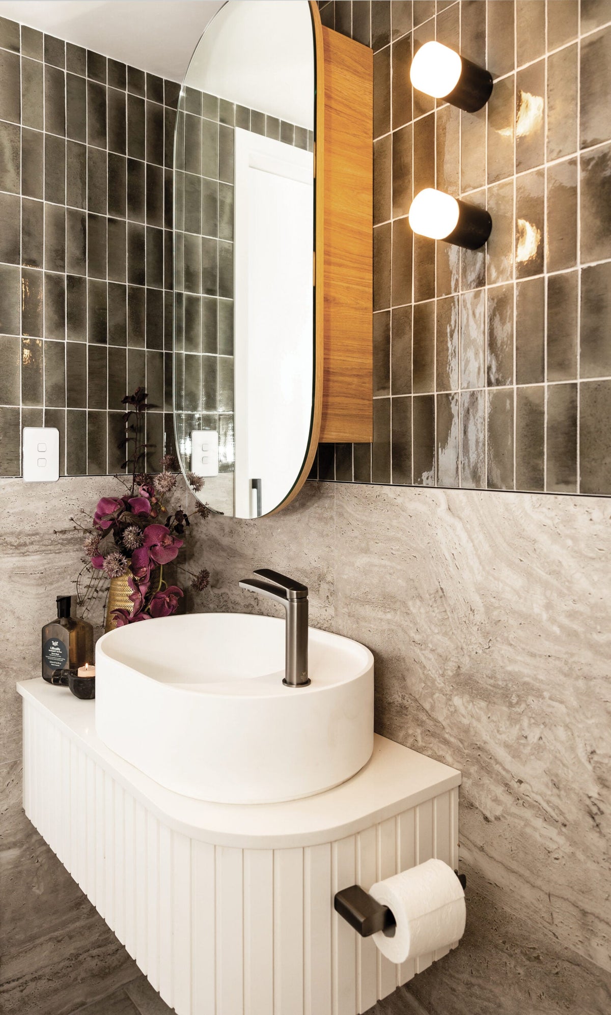 Nuage Toilet Roll Holder lifestyle