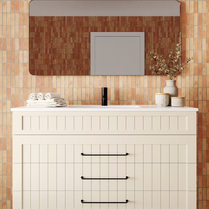 Marquis Kiama Vanity - Kiama Closeup