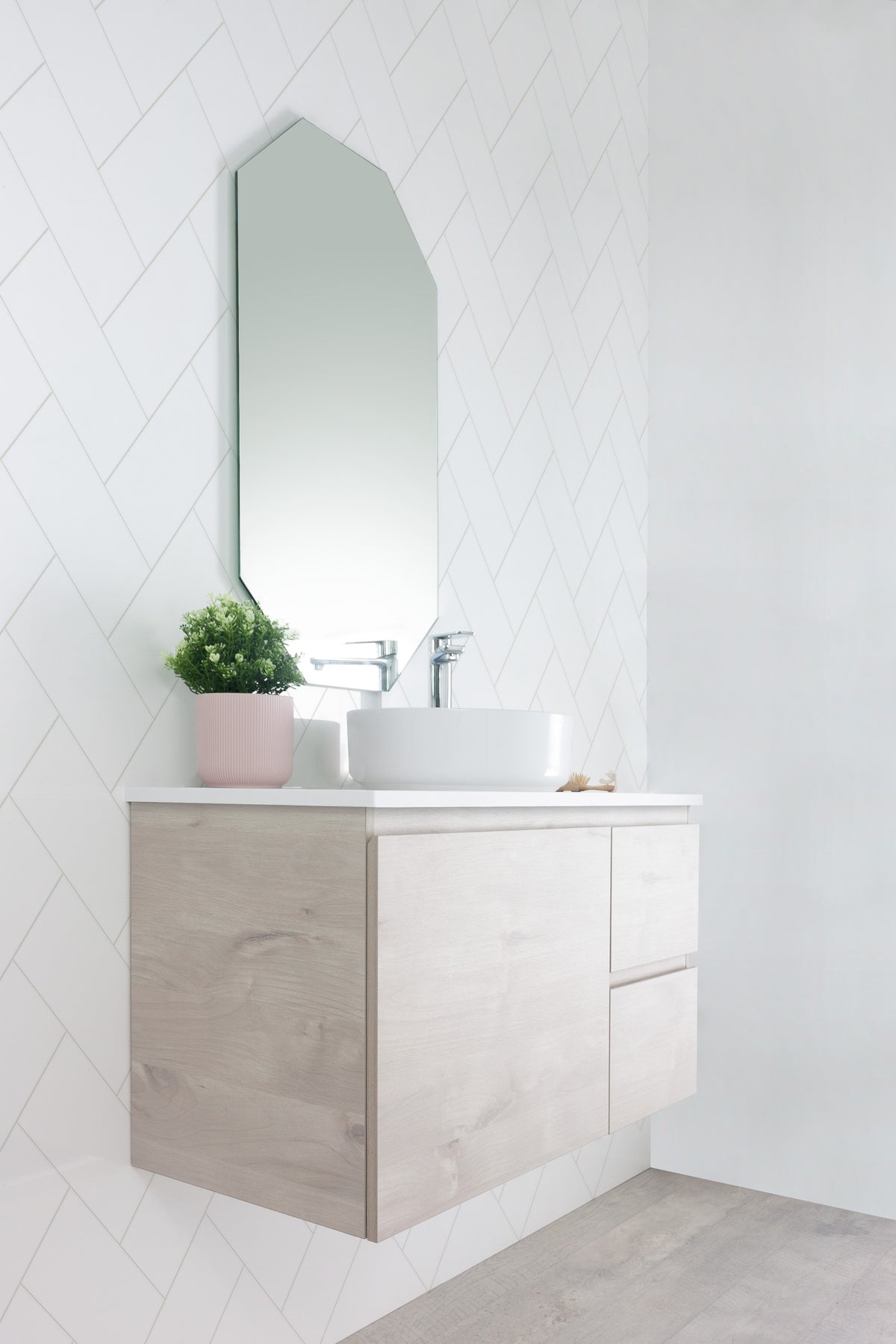 Marquis Marq Vanity – Moulded Top - Marq3 Wallmount Side