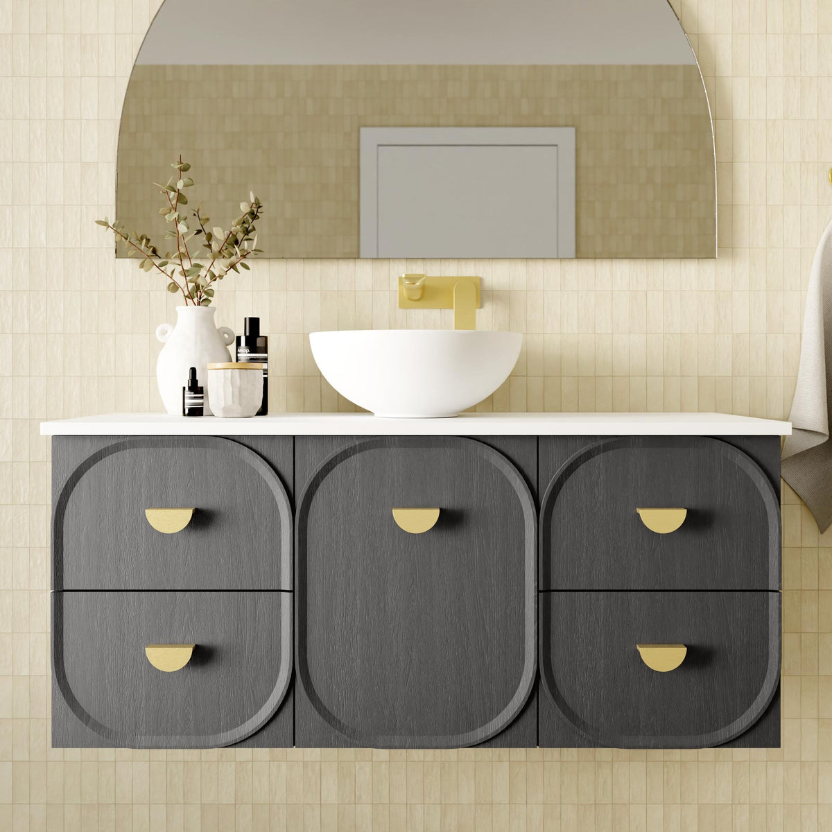 Marquis Port Vanity - Port Closeup