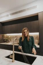 Round Piccola Pull Out Kitchen Mixer Tap - Image 32