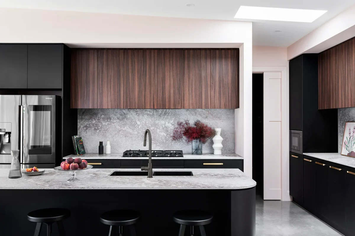 Round Pinless Piccola Pull Out Kitchen Mixer Tap - Image 13