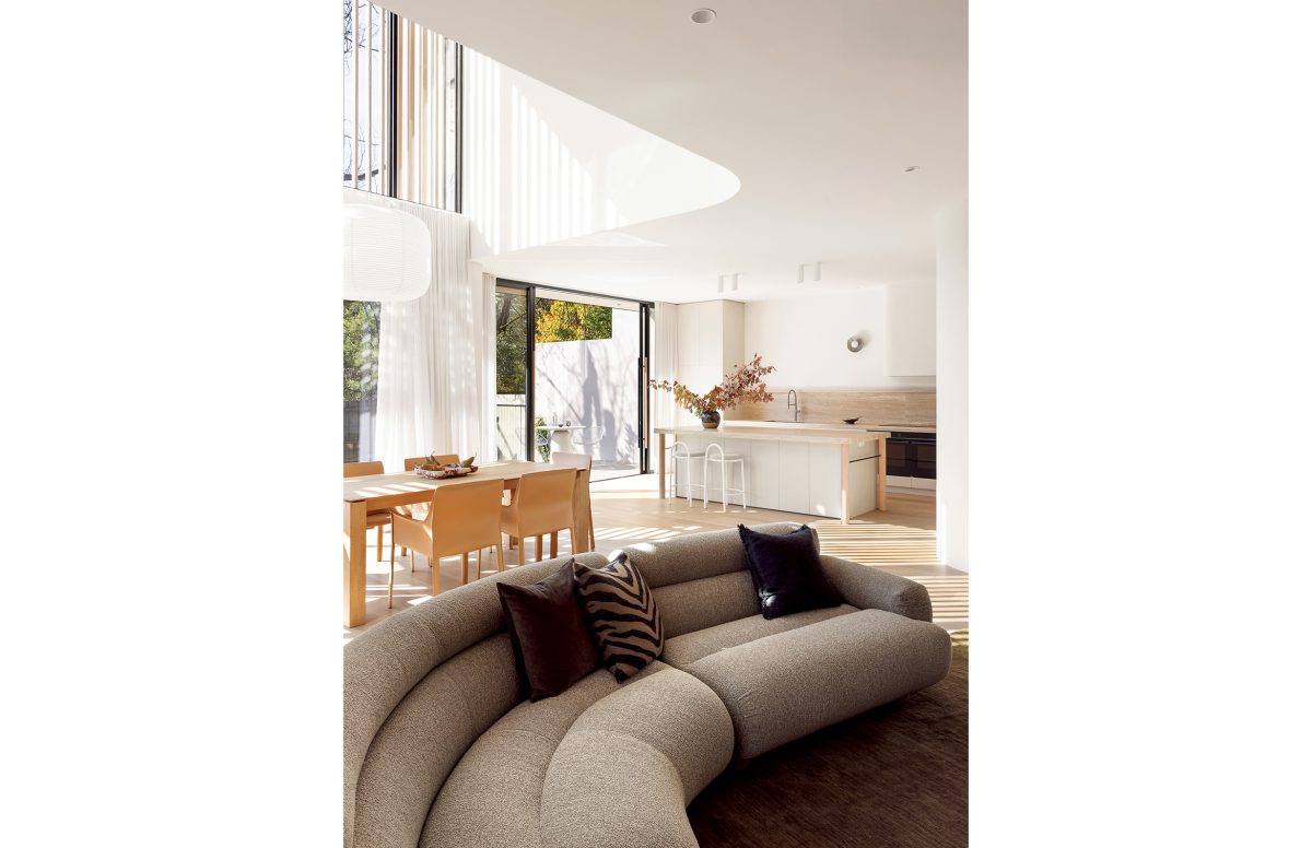 Prize Flexible Coil Sink Mixer 220mm – Lead Free - Image 5