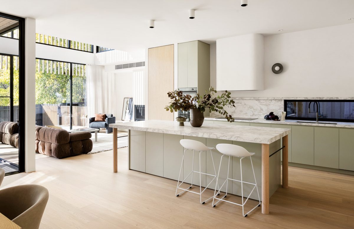 Blix Flexible Hose Sink Mixer 220mm Round – Lead Free - Image 5